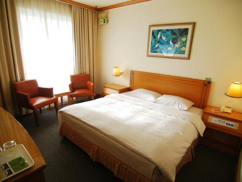 River Inn Kenting Hengchun South Gate Exterior photo